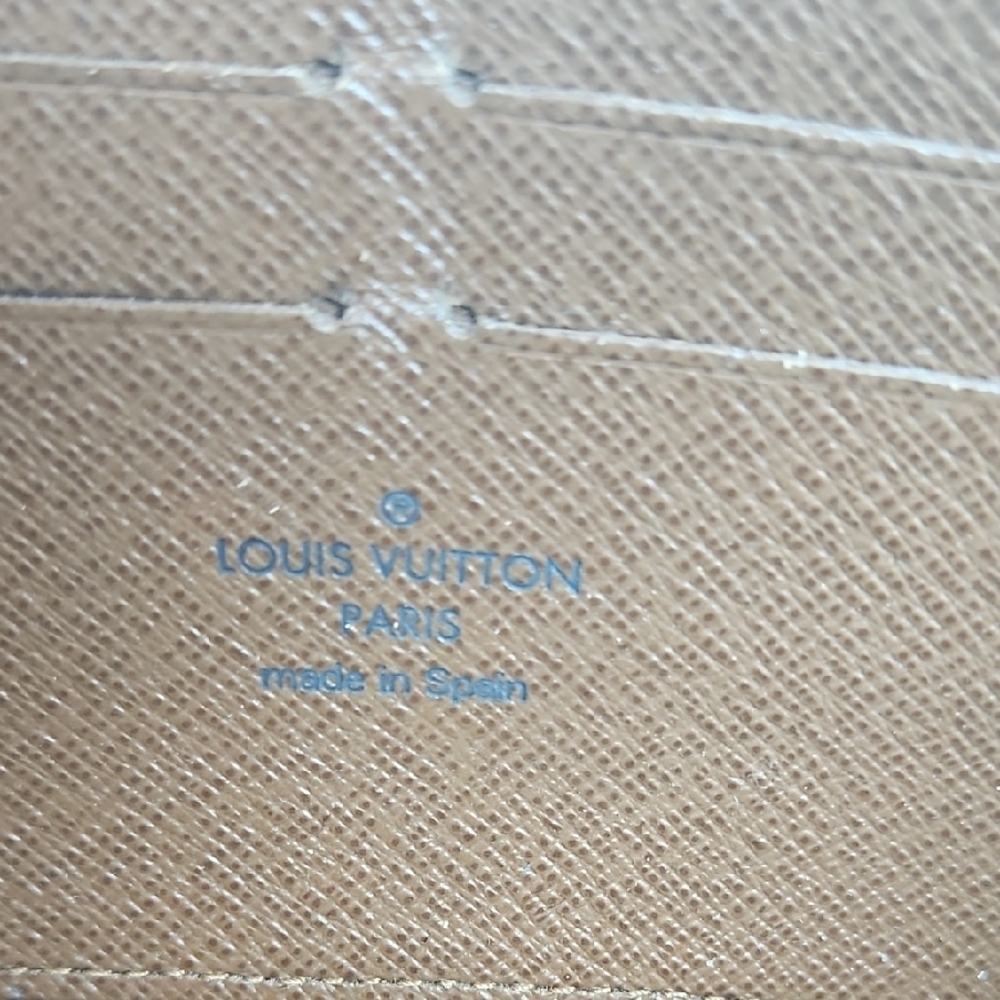 Authentic Louis Vuitton Tan and Brown Monogram Zipper Wallet 8x4 - Picture 5 of 16